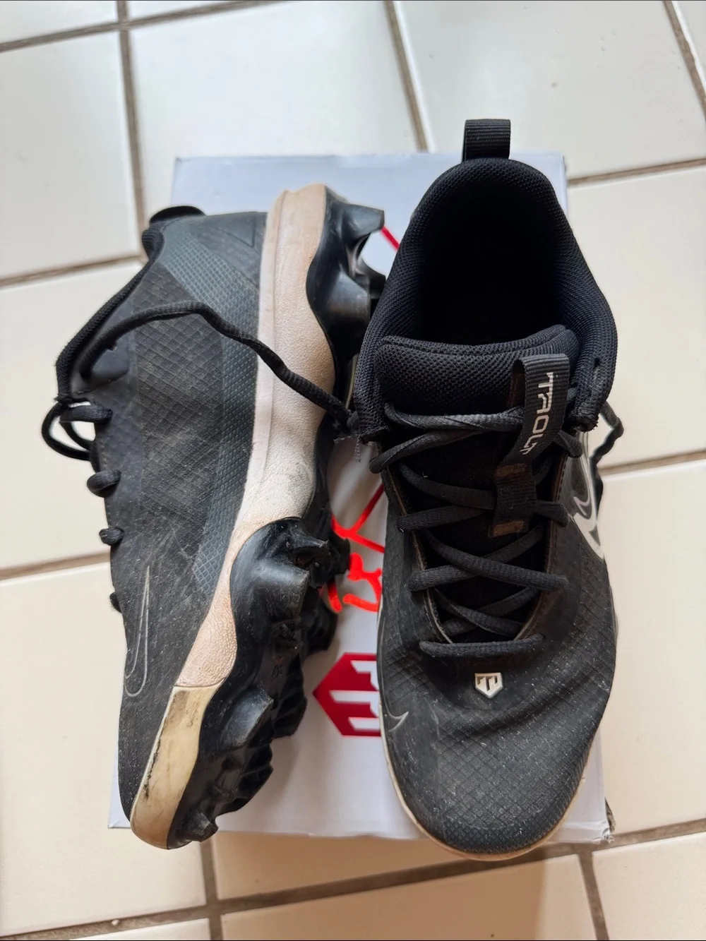 Nike kids force